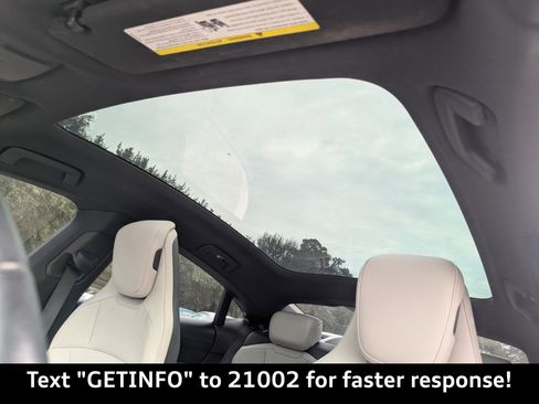 Used 2022 Porsche Taycan image 24