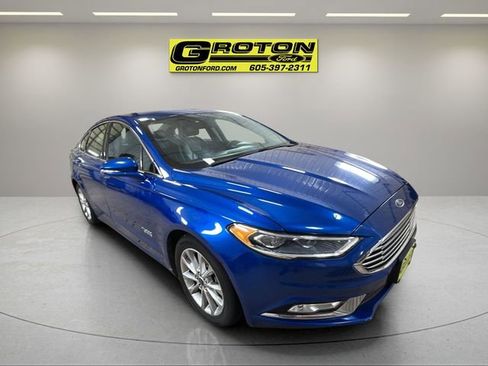 Used 2017 Ford Fusion Energi Titanium FWD image 7