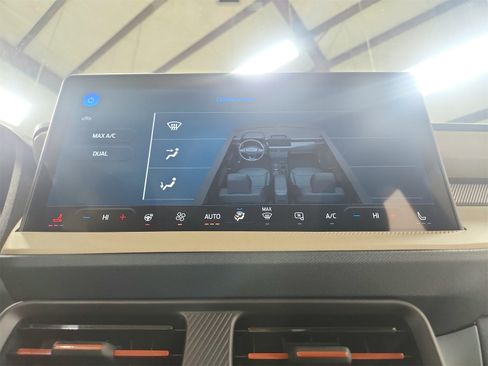 New 2026 Ford Maverick Lariat w/ 4K Tow Package image 29