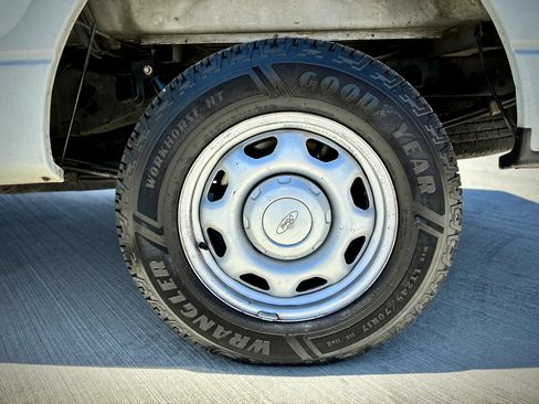 Used 2013 Ford F150 XL w/ PWR Equipment Group RWD image 39