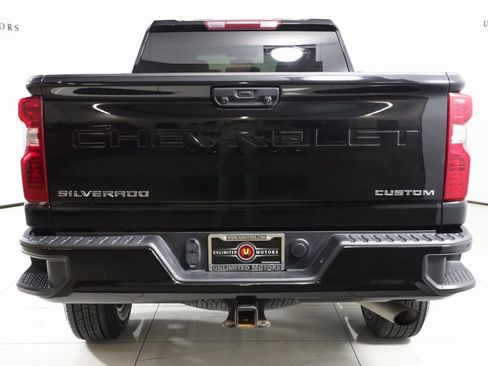 Used 2023 Chevrolet Silverado 2500 Custom w/ Custom Convenience Package image 37