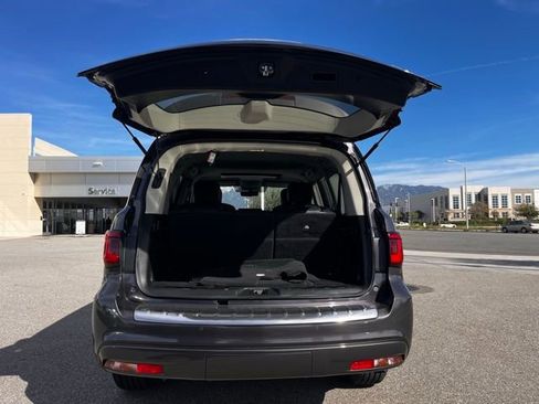 Certified 2022 INFINITI QX80 Luxe w/ All-Season Package image 27