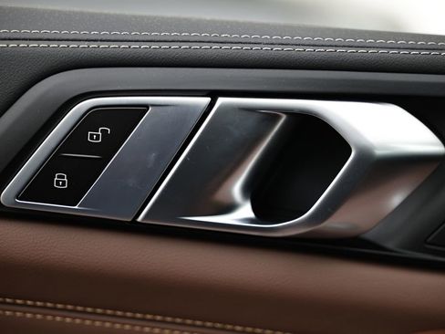 New 2026 BMW X5 xDrive40i w/ M Sport Package image 15