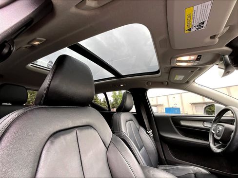 Used 2023 Volvo XC40 B5 Ultimate AWD/4WD image 25
