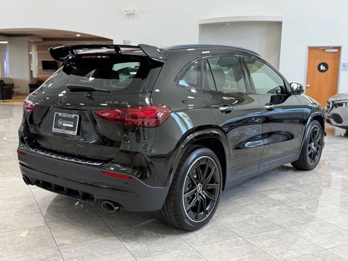 New 2026 Mercedes-Benz GLA 35 AMG 4MATIC image 11