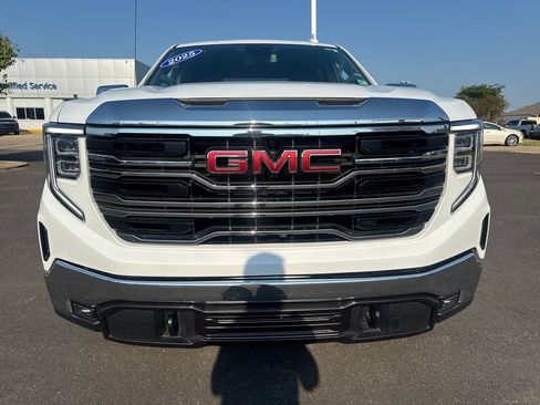 Used 2025 GMC Sierra 1500 SLT RWD image 10