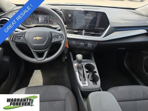 Used 2024 Chevrolet Trax LS w/ Driver Confidence Package FWD image 8