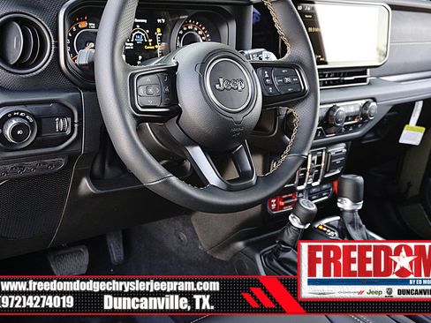 New 2025 Jeep Wrangler Unlimited Rubicon 392 image 27