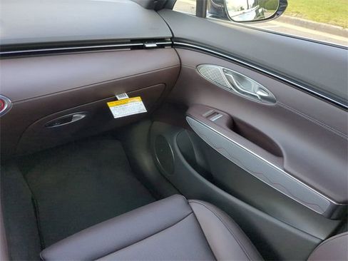 Used 2024 Genesis GV70 2.5T w/ Advanced Package image 16