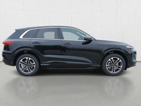 New 2026 Audi Q5 Premium Plus AWD/4WD image 4