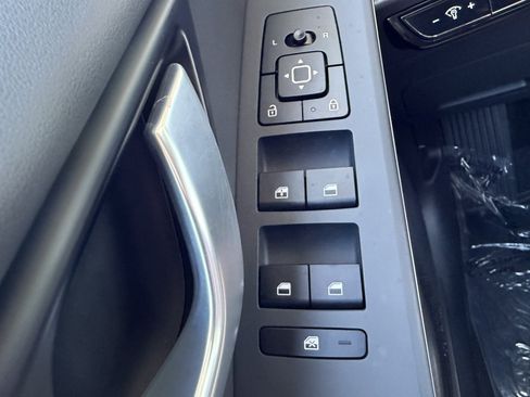 Used 2025 Kia Niro Wind FWD image 28