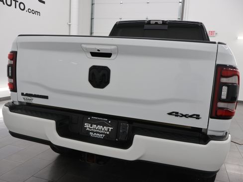 Used 2022 RAM 2500 Laramie w/ Night Edition AWD/4WD image 32