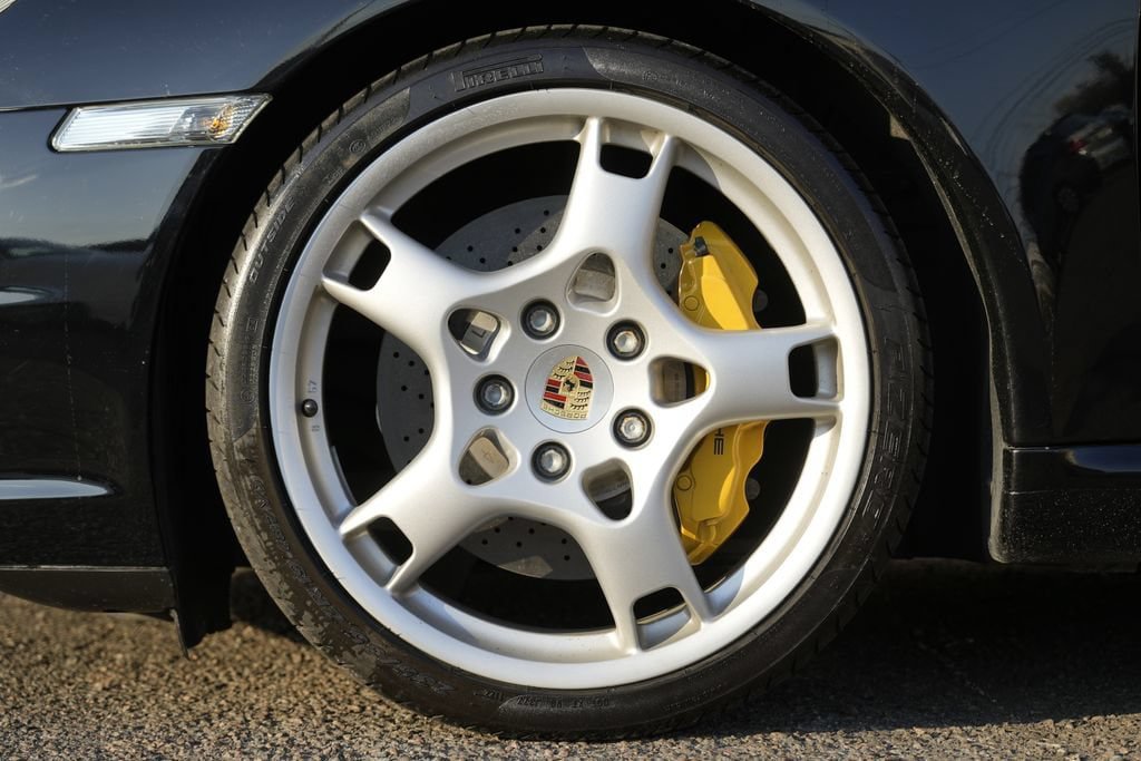 Used 2006 Porsche 911 Carrera S RWD image 17