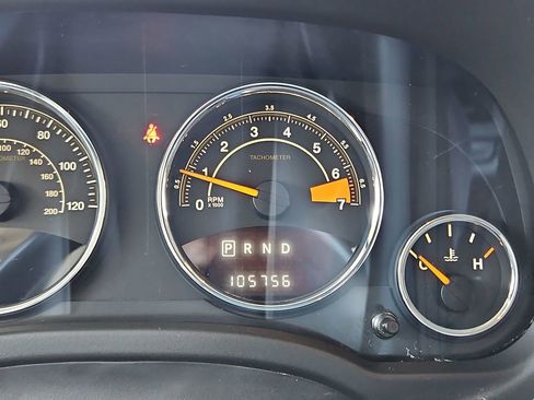 Used 2016 Jeep Compass Latitude image 12