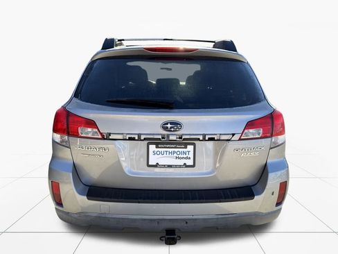 Used 2010 Subaru Outback 2.5i Limited image 7