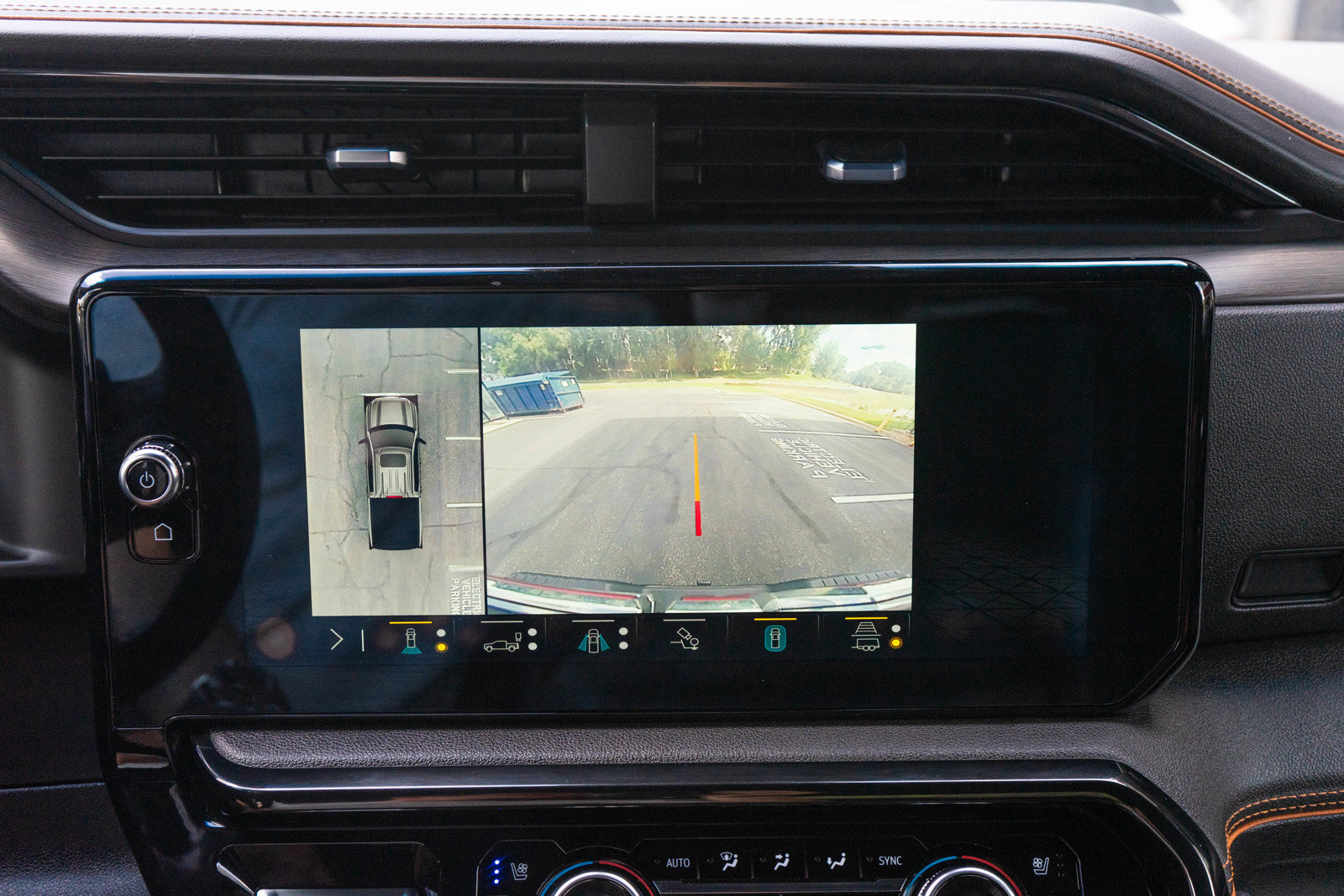 Used 2023 GMC Sierra 1500 AT4 AWD/4WD image 15
