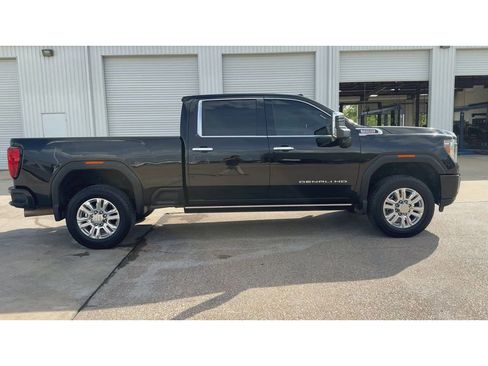 Used 2022 GMC Sierra 2500 Denali w/ Denali Ultimate Package image 9