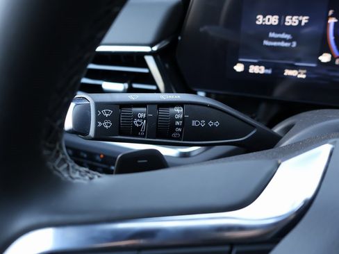 New 2025 Chevrolet Suburban Premier w/ Sun And Tow Package image 18