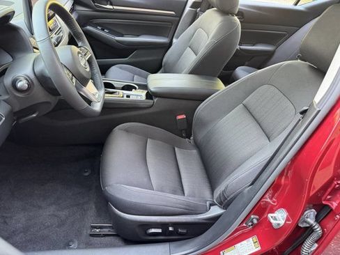 Used 2023 Nissan Altima 2.5 SV w/ SV Premium Package FWD image 27