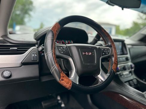 Used 2020 GMC Yukon SLE RWD image 12