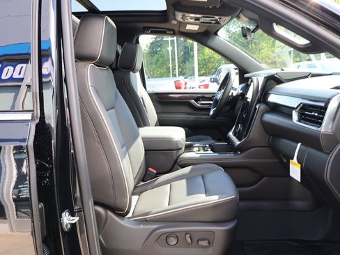 New 2026 GMC Yukon XL Elevation w/ Elevation Premium Package AWD/4WD image 44
