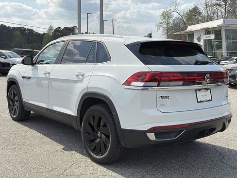 Used 2024 Volkswagen Atlas Cross Sport SE image 21