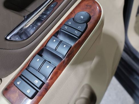 Used 2013 GMC Yukon XL SLT w/ SLT-2 Equipment Package image 14