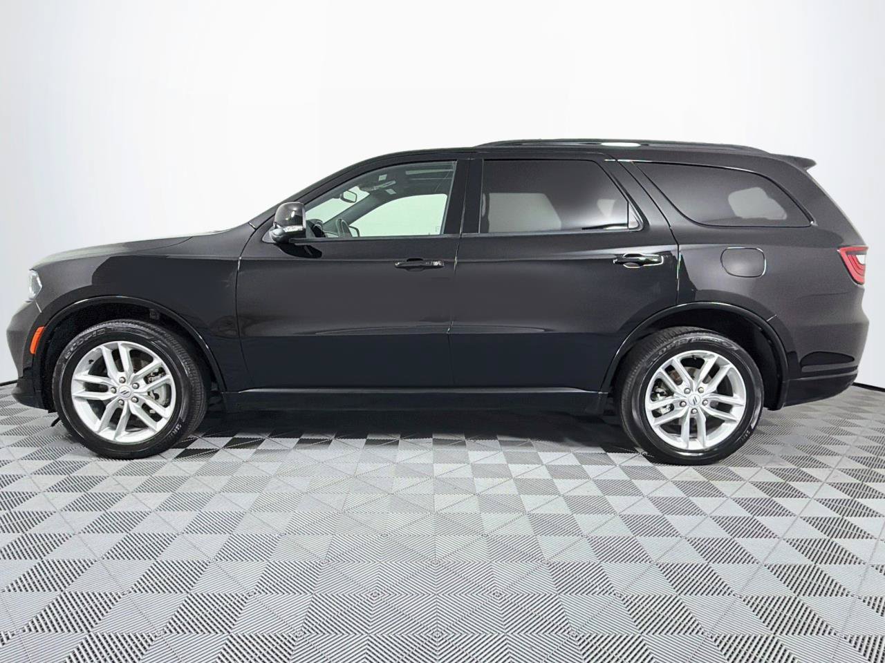 Used 2025 Dodge Durango GT AWD/4WD image 7