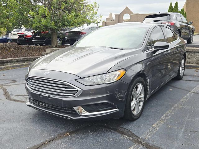 Used 2018 Ford Fusion SE w/ Fusion SE Technology Package FWD image 6