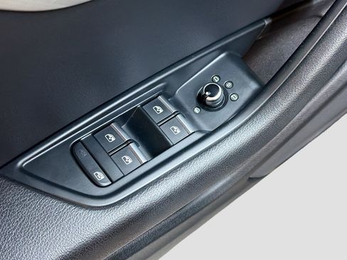 Used 2017 Audi A4 2.0T Premium w/ Convenience Package image 15