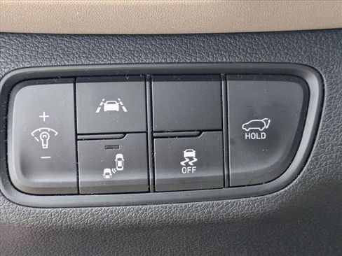 Used 2019 Hyundai Santa Fe FWD image 12