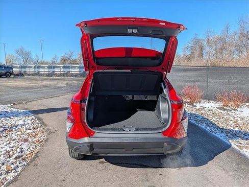 Used 2025 Hyundai Kona SEL image 19