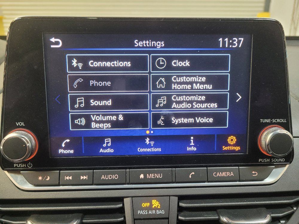 Used 2024 Nissan Altima 2.5 SV FWD image 25