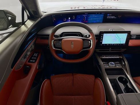 Certified 2025 Lincoln Nautilus Black Label AWD/4WD image 28