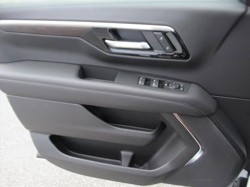 New 2025 Chevrolet Tahoe Commercial image 26