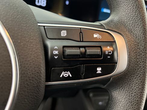 Used 2025 Kia K5 LXS image 38