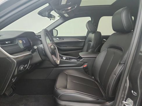 New 2026 Jeep Grand Cherokee Limited AWD/4WD image 18