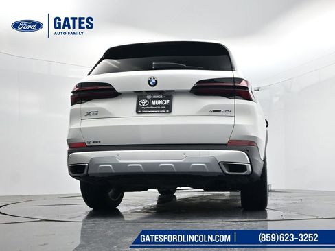 Used 2026 BMW X5 xDrive40i AWD/4WD image 60