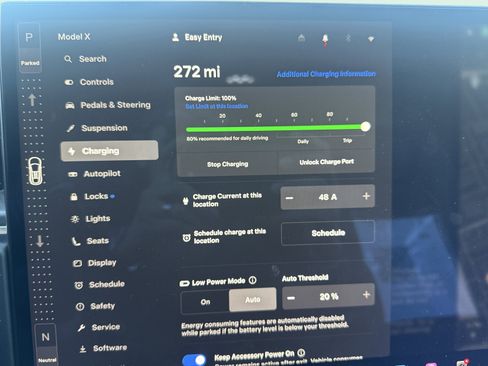 Used 2022 Tesla Model X Plaid image 2