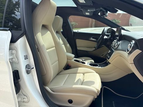 Used 2019 Mercedes-Benz CLA 250 4MATIC image 26
