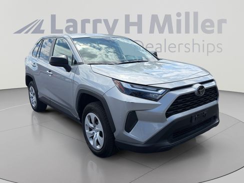 Used 2025 Toyota RAV4 LE AWD/4WD image 7