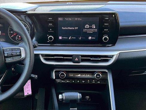 Used 2022 Kia K5 LX FWD image 8