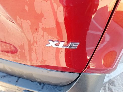 Used 2020 Toyota RAV4 XLE image 12