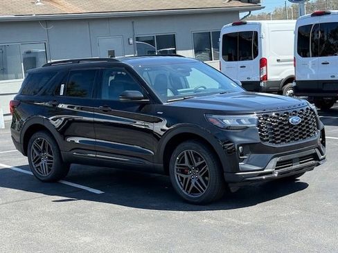 New 2026 Ford Explorer ST-Line w/ ST-Line Street Pack image 7