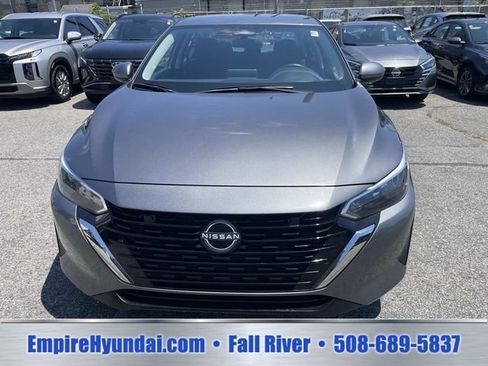 Used 2024 Nissan Sentra SV FWD image 11
