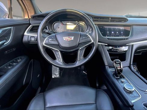 Used 2022 Cadillac XT5 Premium Luxury FWD image 5