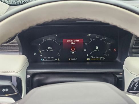 Used 2022 Lincoln Nautilus Black Label w/ Class II Trailer Tow Package image 24