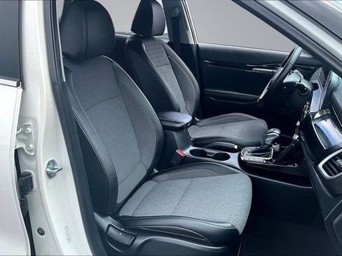 Certified 2024 Kia Seltos S FWD image 28