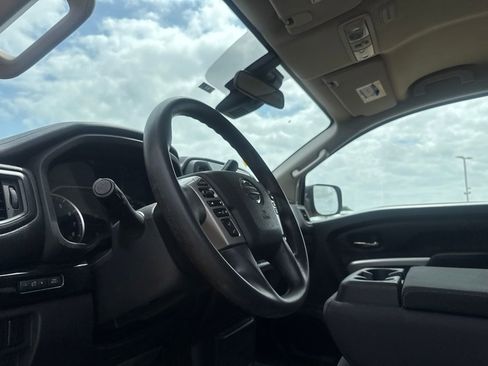 Certified 2022 Nissan Titan SV RWD image 35