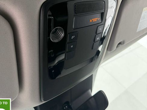 Used 2024 Kia Carnival LX image 20